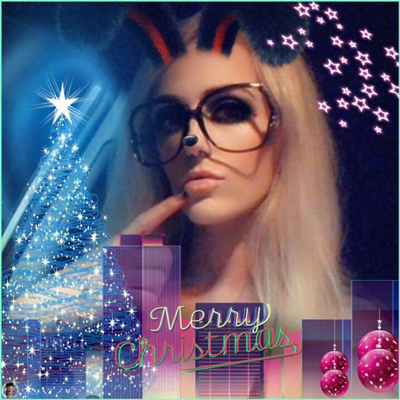 Meet your Posher, Alanna - Picture 1 of 1